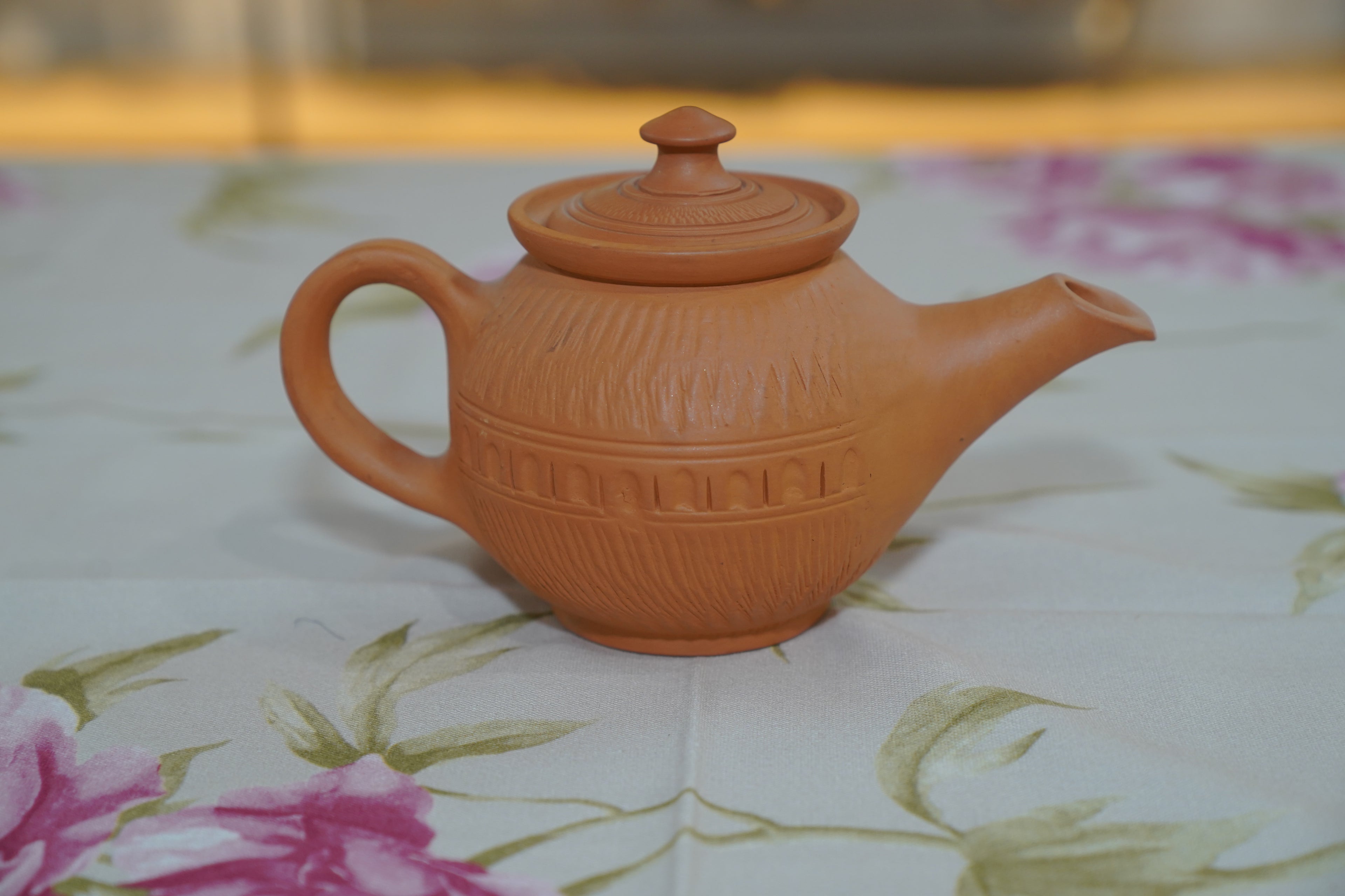 Terracotta kettle beige plain