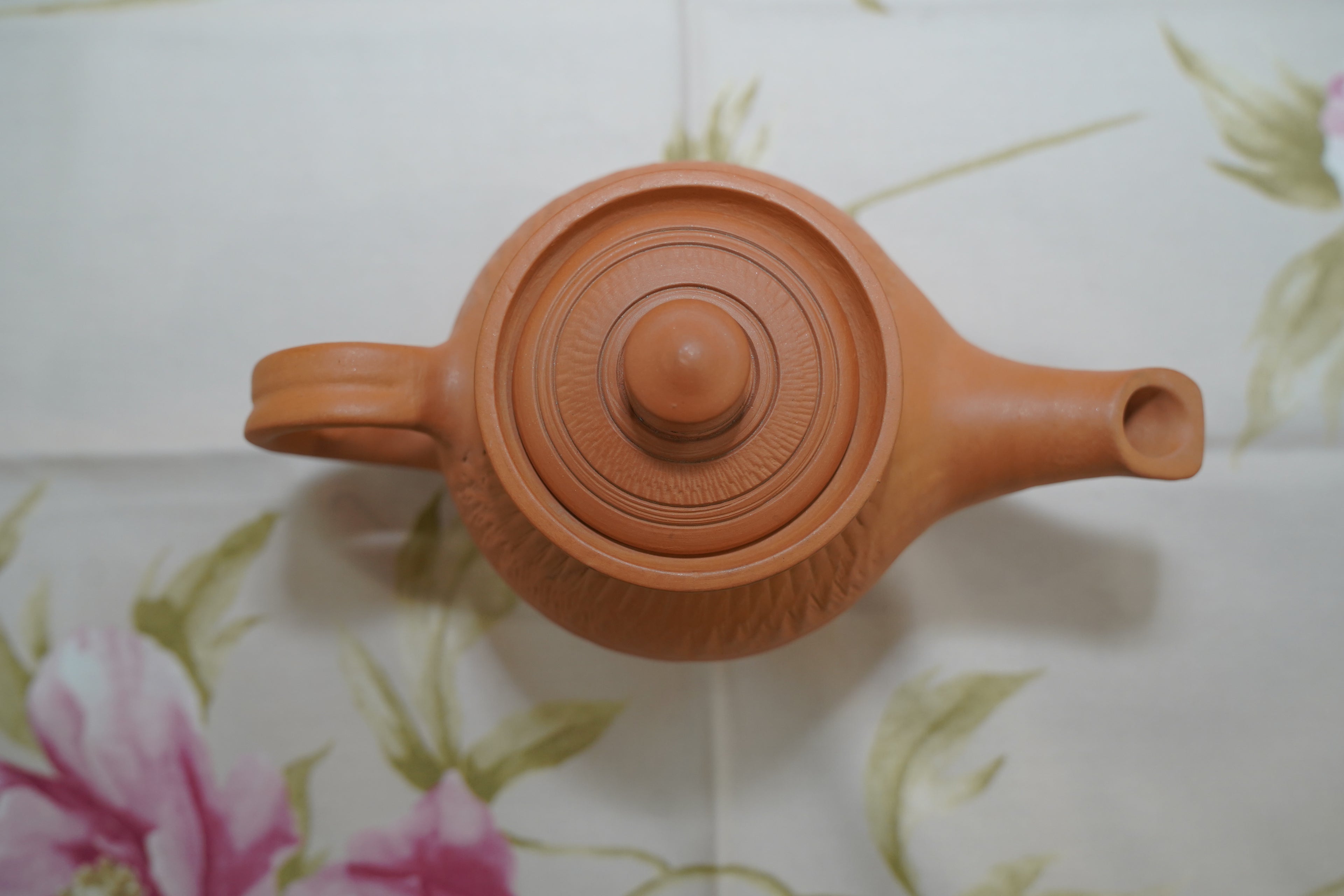 Terracotta kettle beige plain