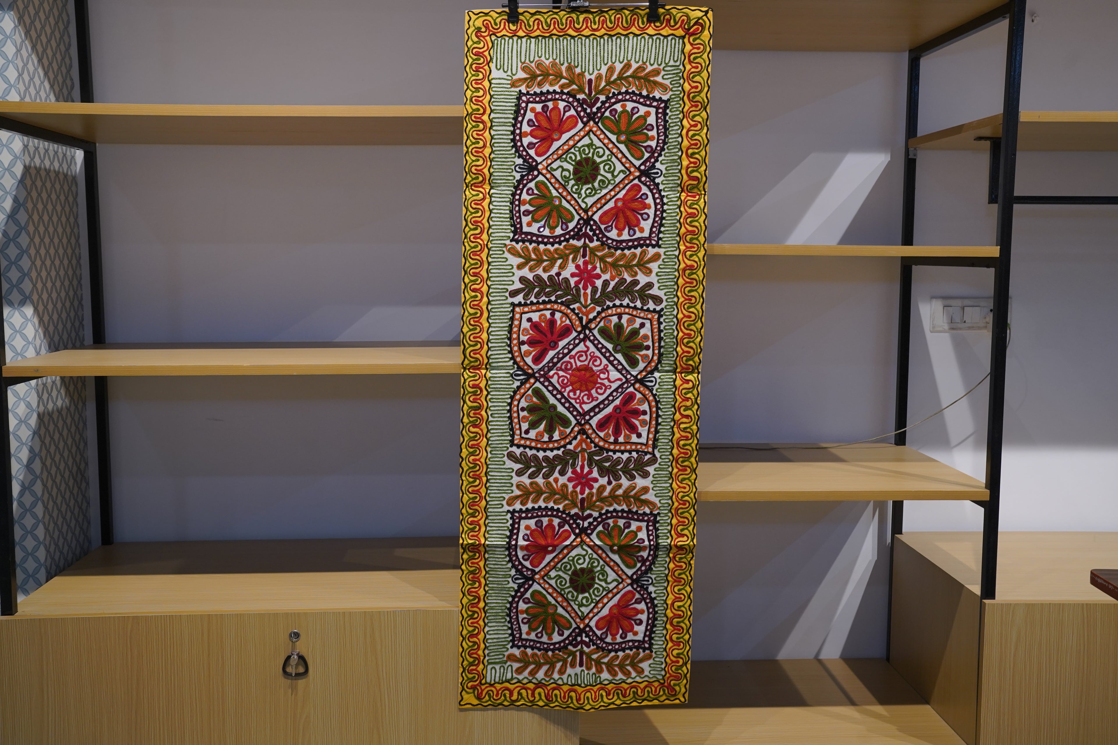 Green & Yellow Runner