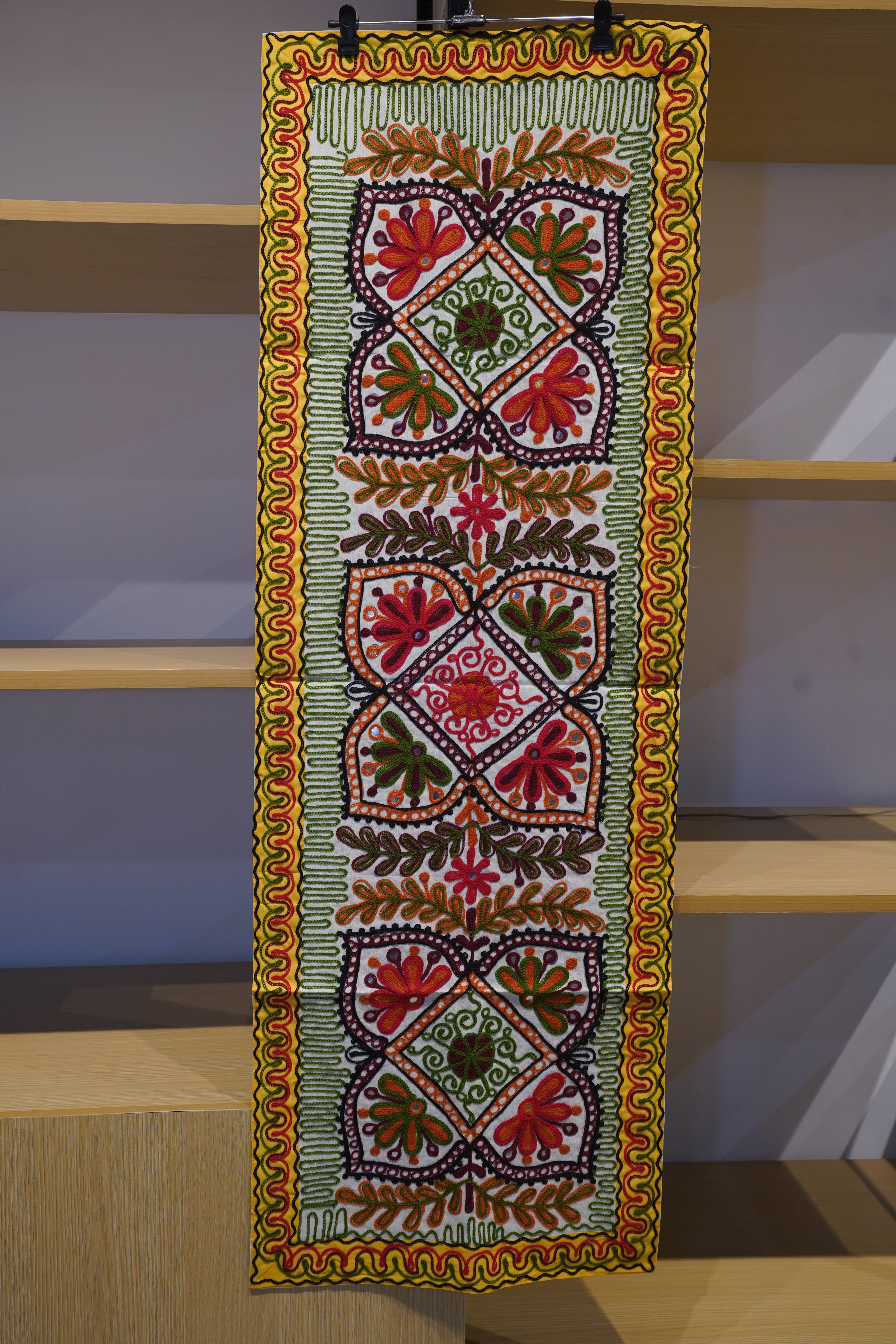 Green & Yellow Runner