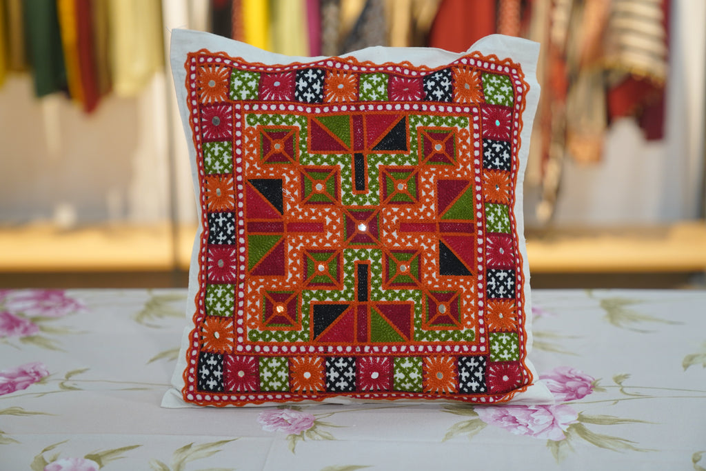Prismatic Gujarati cushion cover (Set of 5)