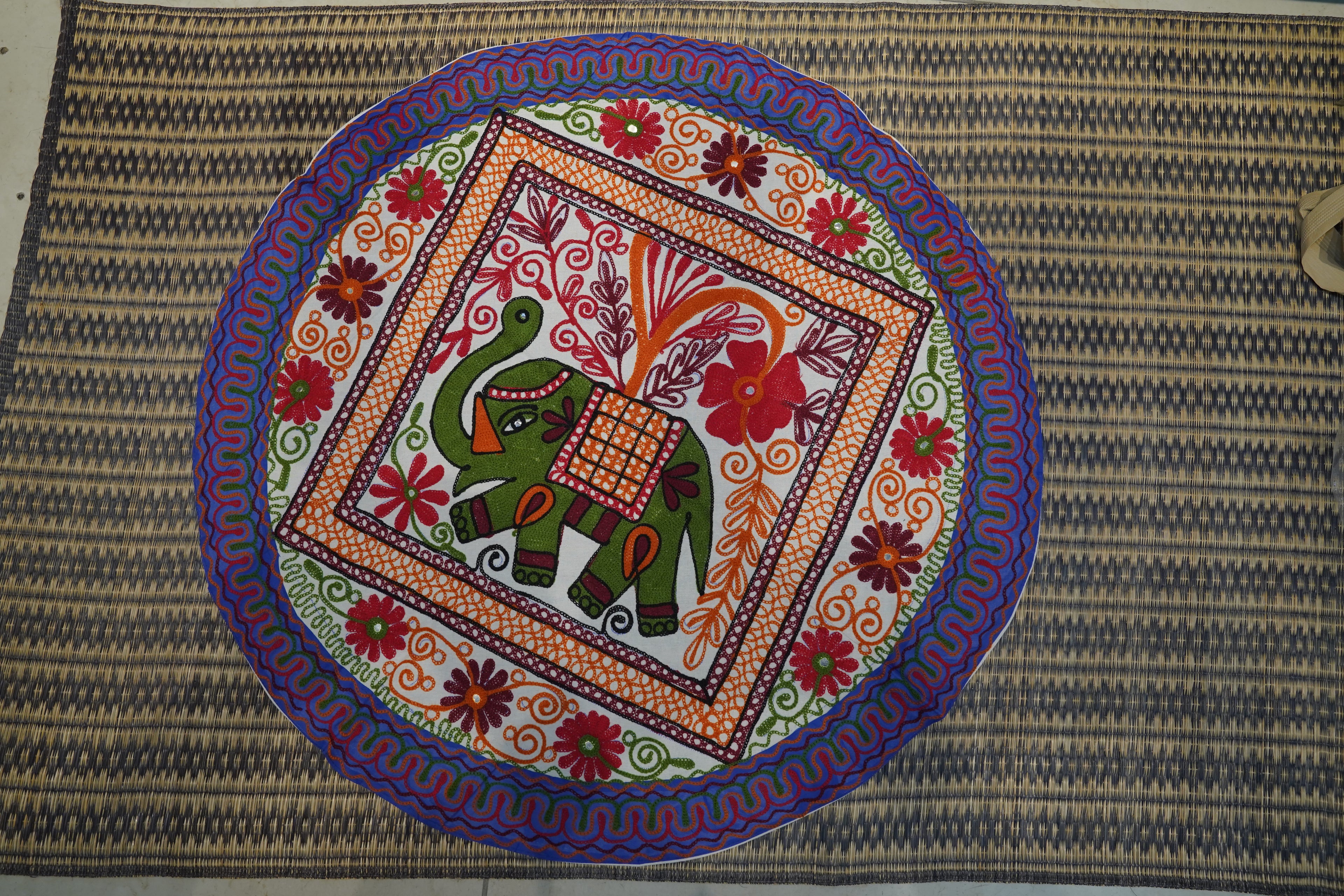 Floral round purple tablecloth