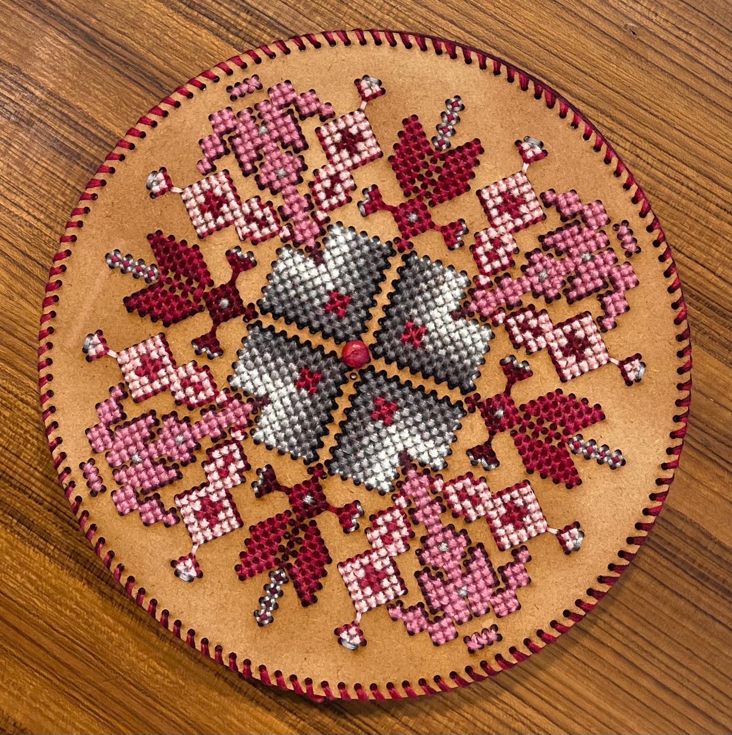 Round Multiutility box-Red